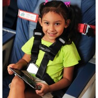 Cares Gurt mieten - Kinder sicher im Flugzeug